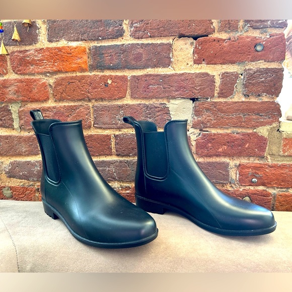 Target Chelsea Rain Boots | A New Day - Size 7 - Picture 1 of 3